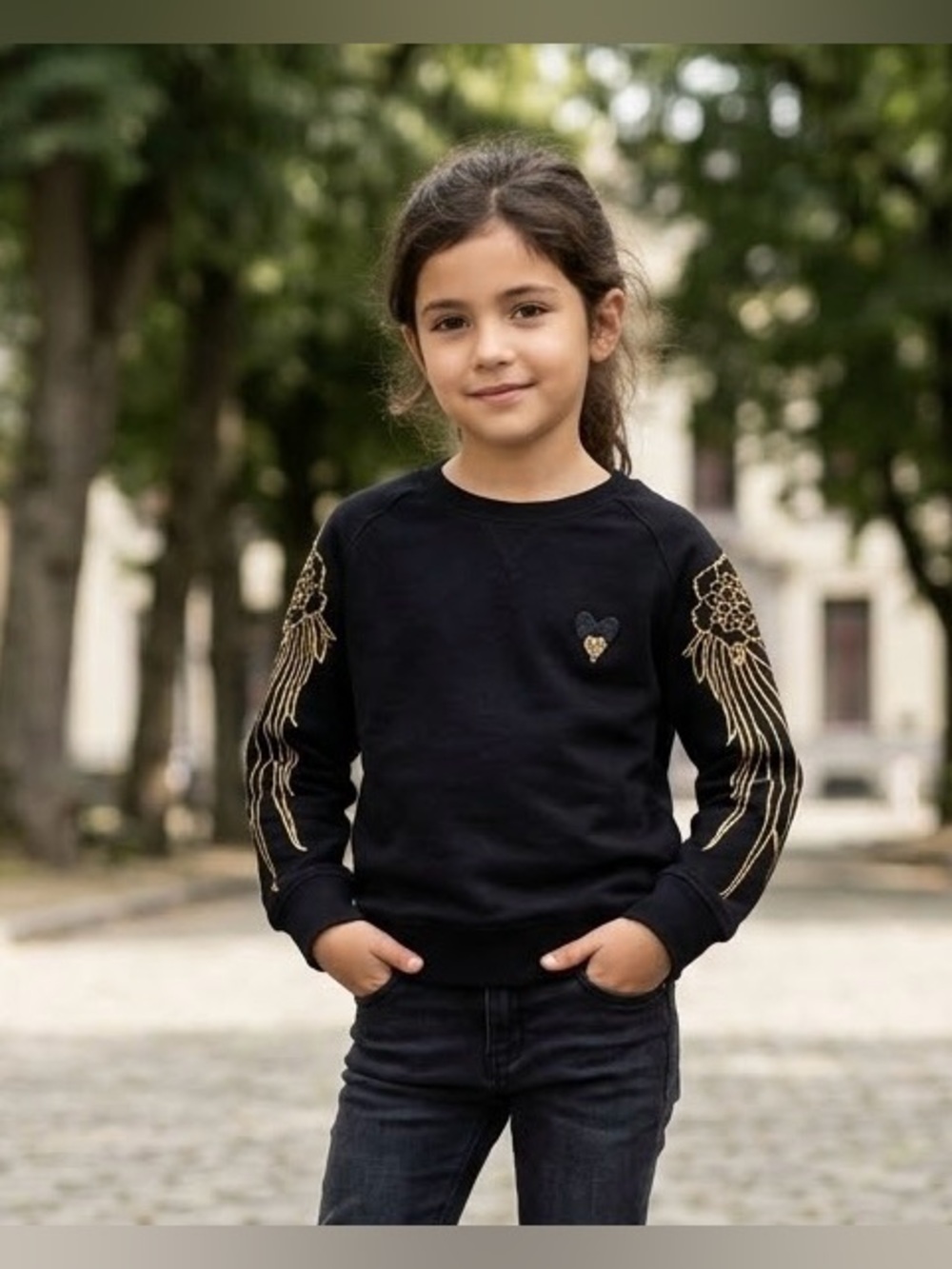 angel'Small face Emelia Wings Sweatshirt Black & Gold Embroidered Sweatshirt siz
